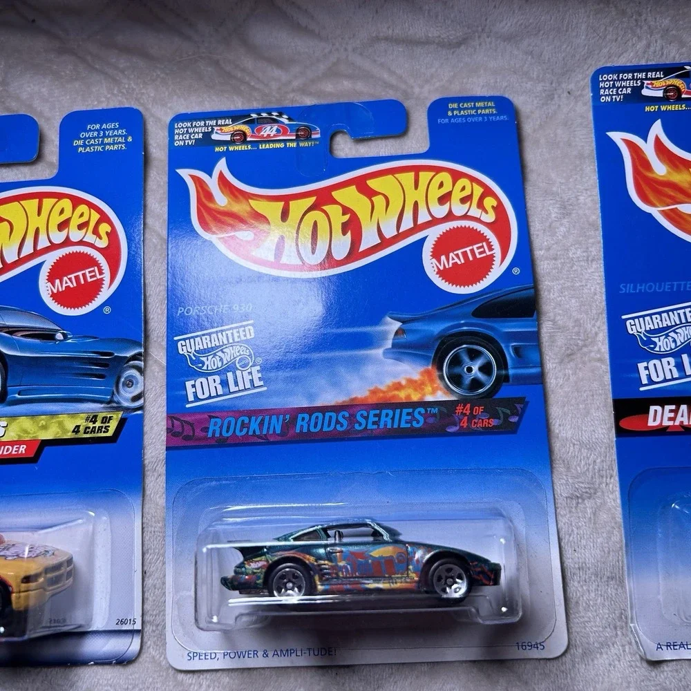 Hot‎ Wheels Set Of 5 Cars Diecast 1:64 NIB